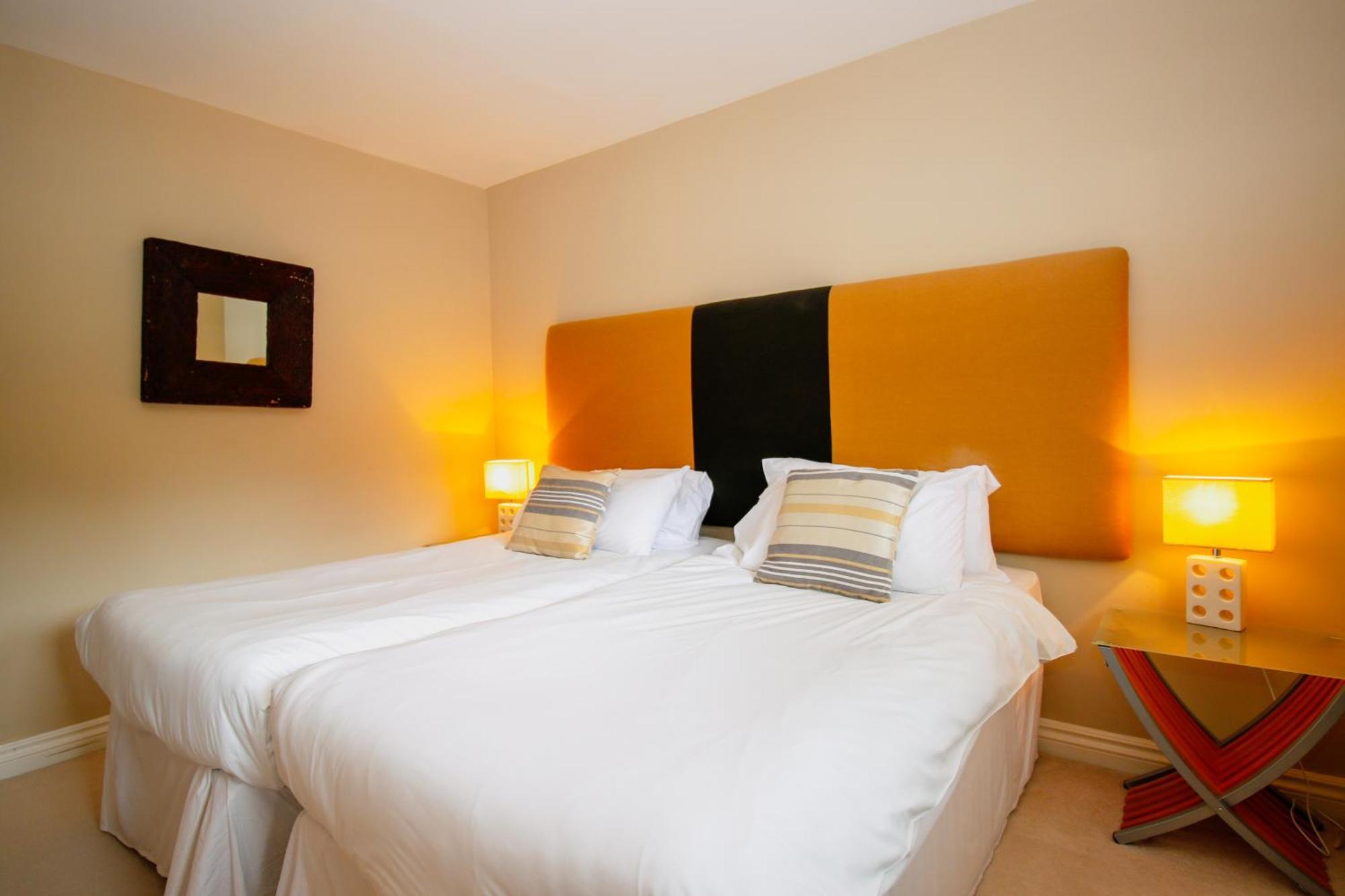 Turnberry Apartments الغرفة الصورة